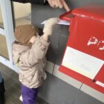 Dzieci wysyłają kartki świąteczne 3