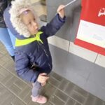 Dzieci wysyłają kartki świąteczne 4