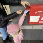 Dzieci wysyłają kartki świąteczne 7