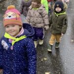 Dzieci idą na pocztę